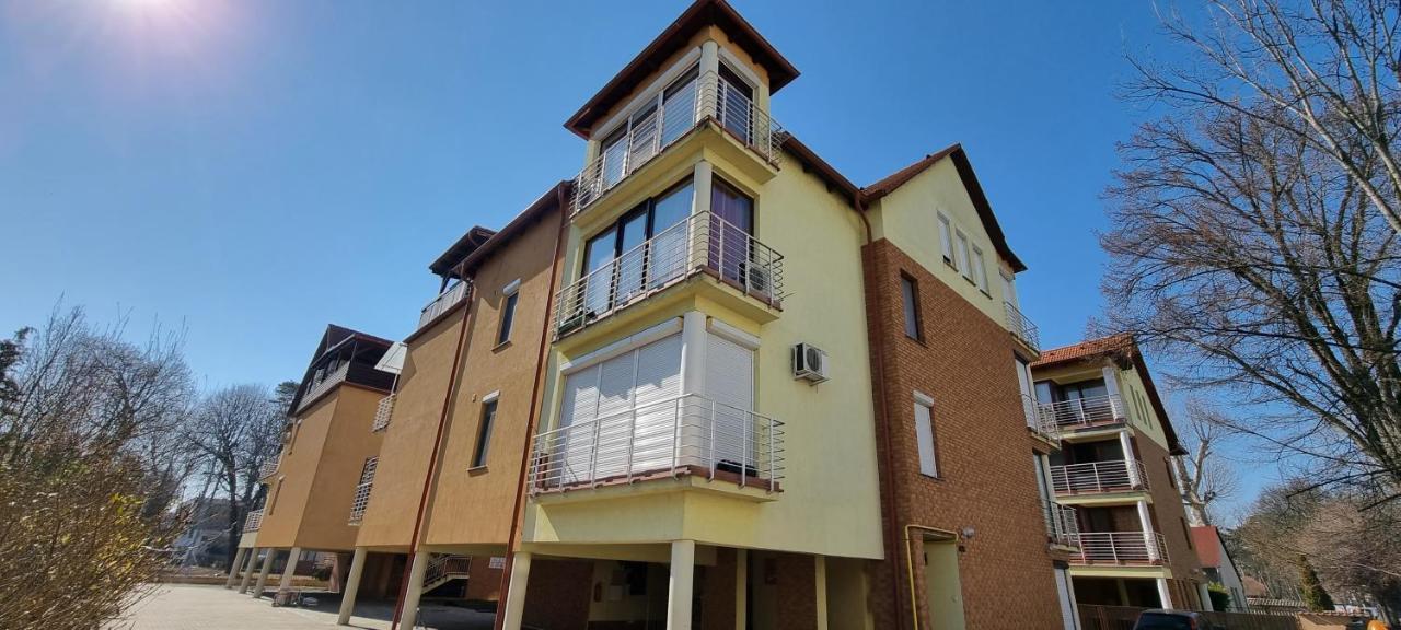 Apartman For 4 Сиофок Екстериор снимка