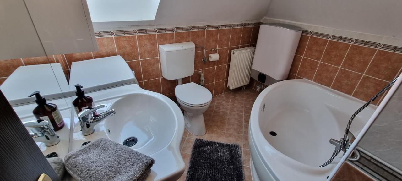 Apartman For 4 Сиофок Екстериор снимка
